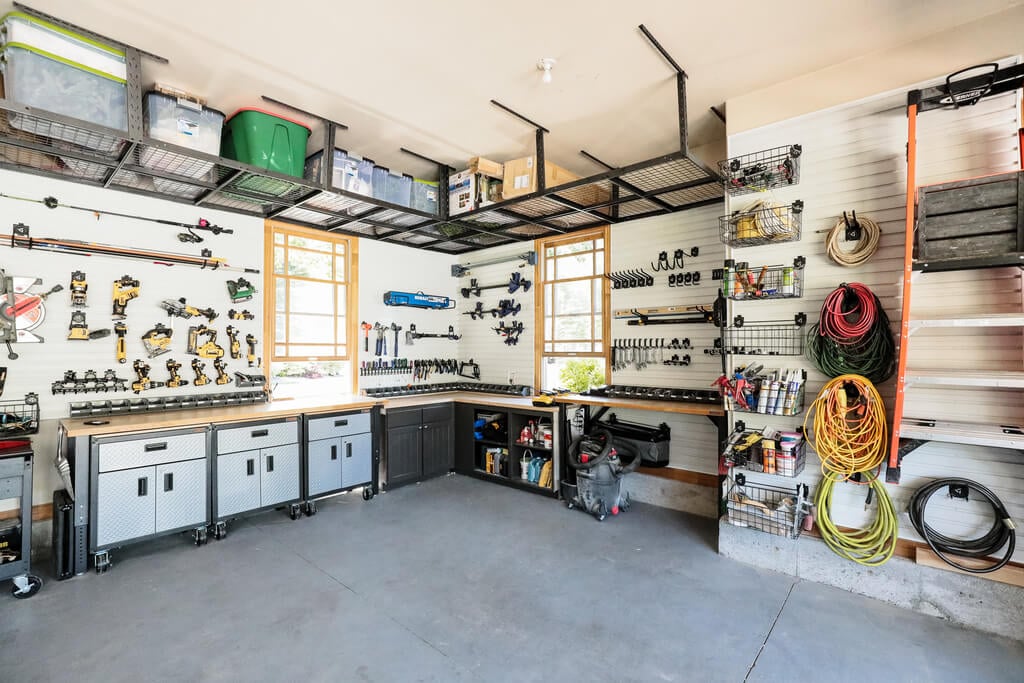 Decide On the Items to Keep your garage 