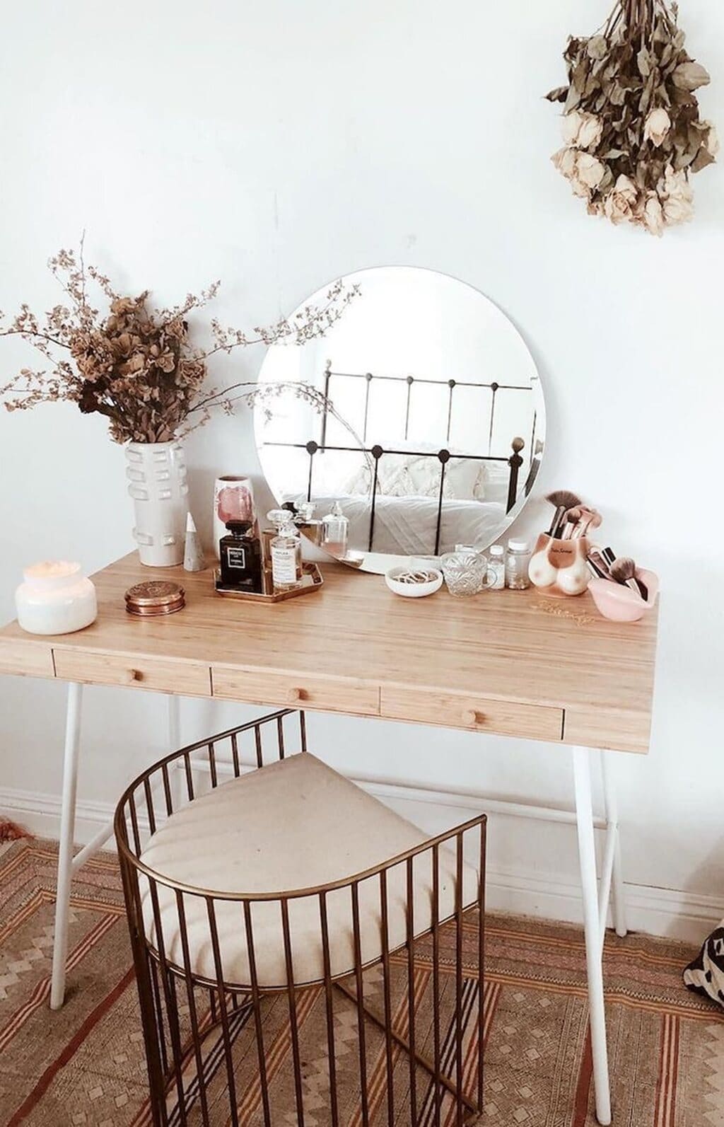 Diy vanity table for small space