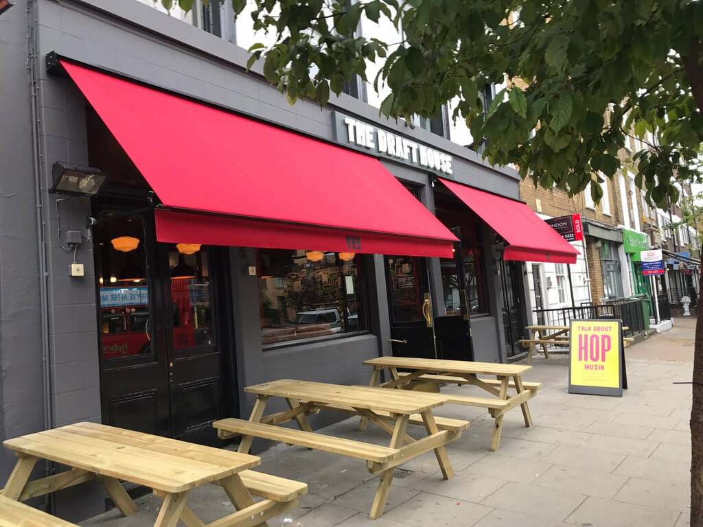 A Complete Guide to Choosing Awnings for Your Shop