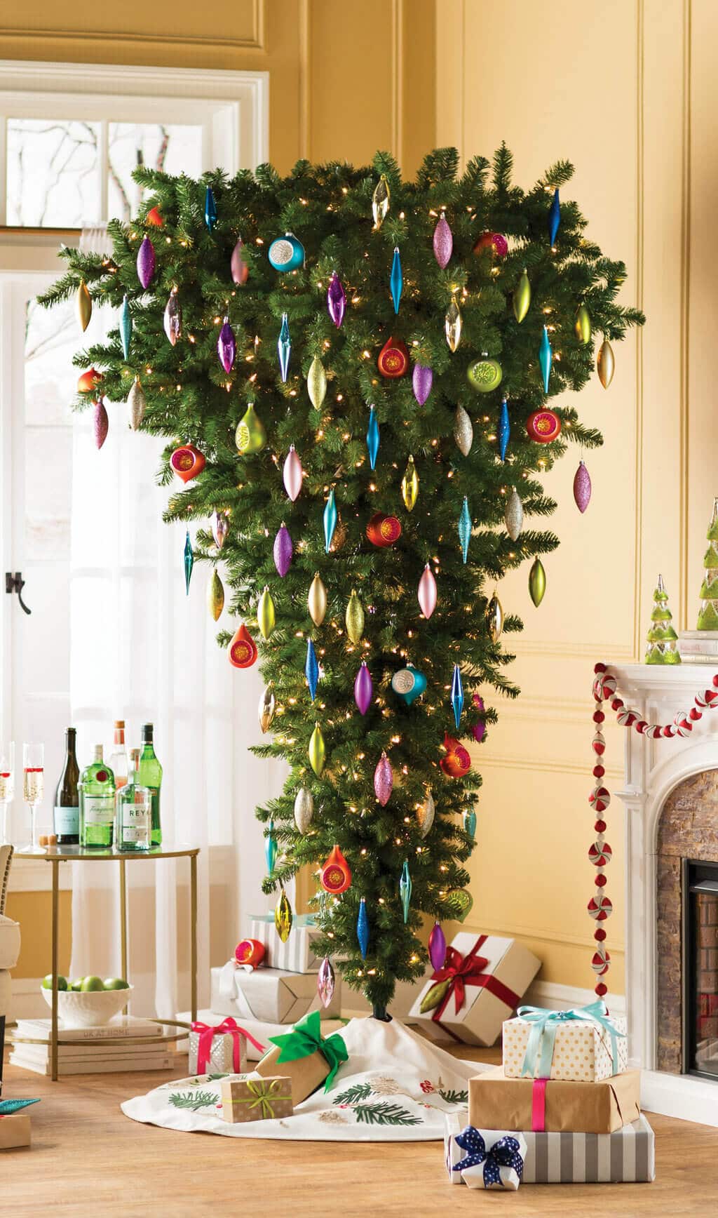 15+ Best Upside Down Christmas Tree Decorating Ideas