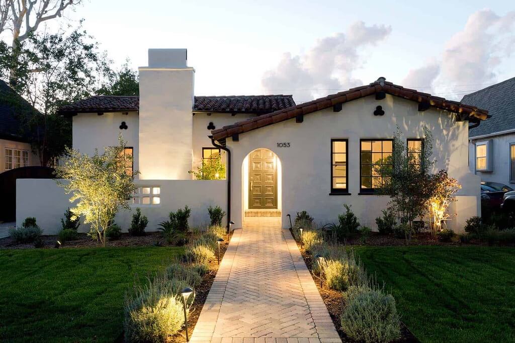 Top 9 Spanish Style Homes – Exterior Designs & Ideas! (2023)