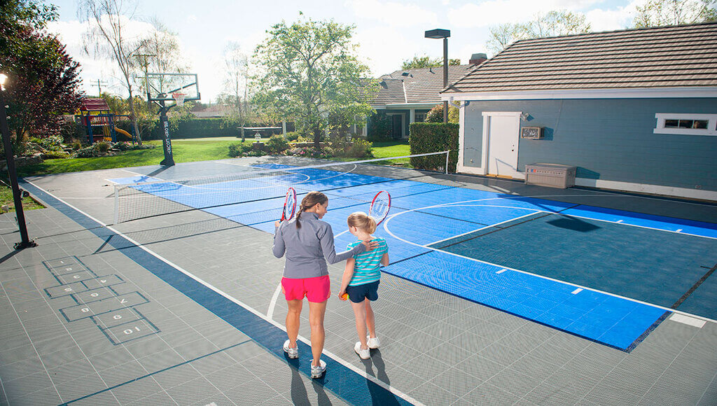 Build Your Own Desired Tennis Court in the Backyard