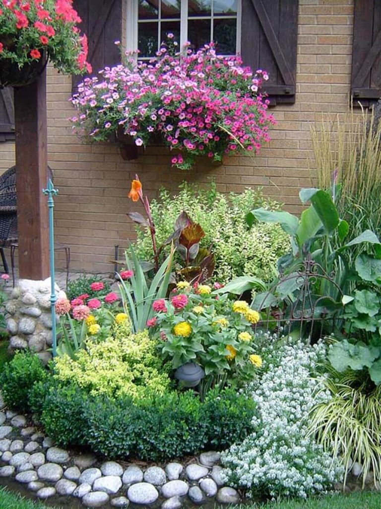 15 Gorgeous Flower Bed Ideas That You Should Try In 2022 