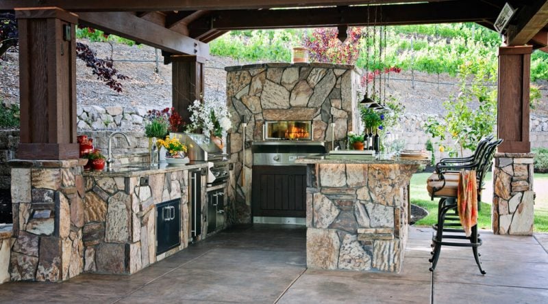 Decor Ideas for Your Outdoor Kitchen
