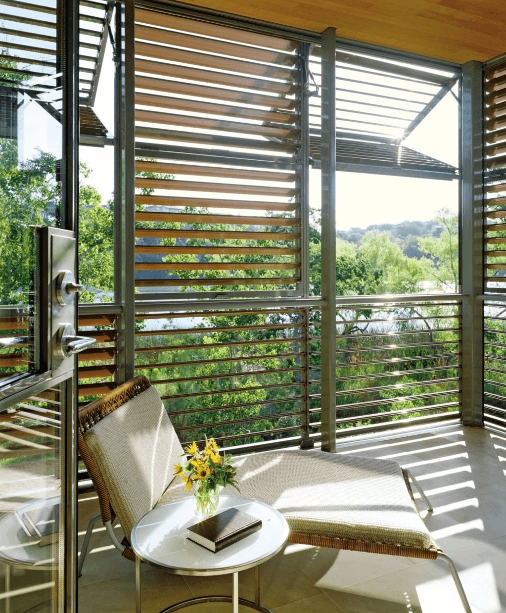  modern grill design for  balcony