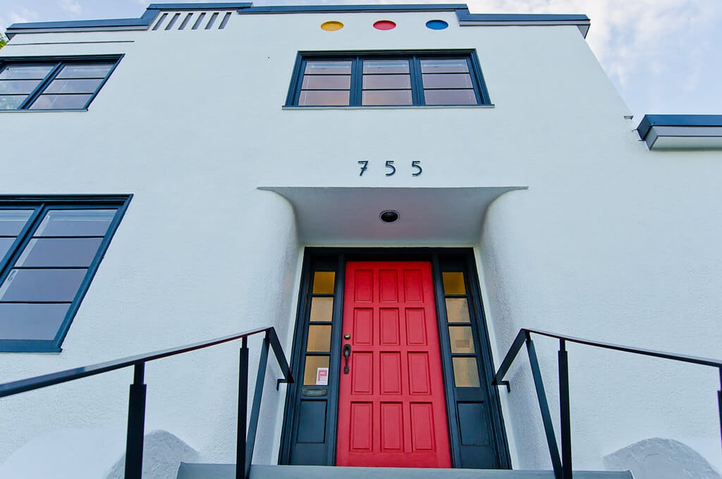 white house with black trim
