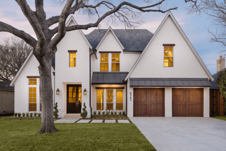 Fab Fifteen Ideas for White House Black Trim - Architectures Ideas - Black And White House With Wood Accents