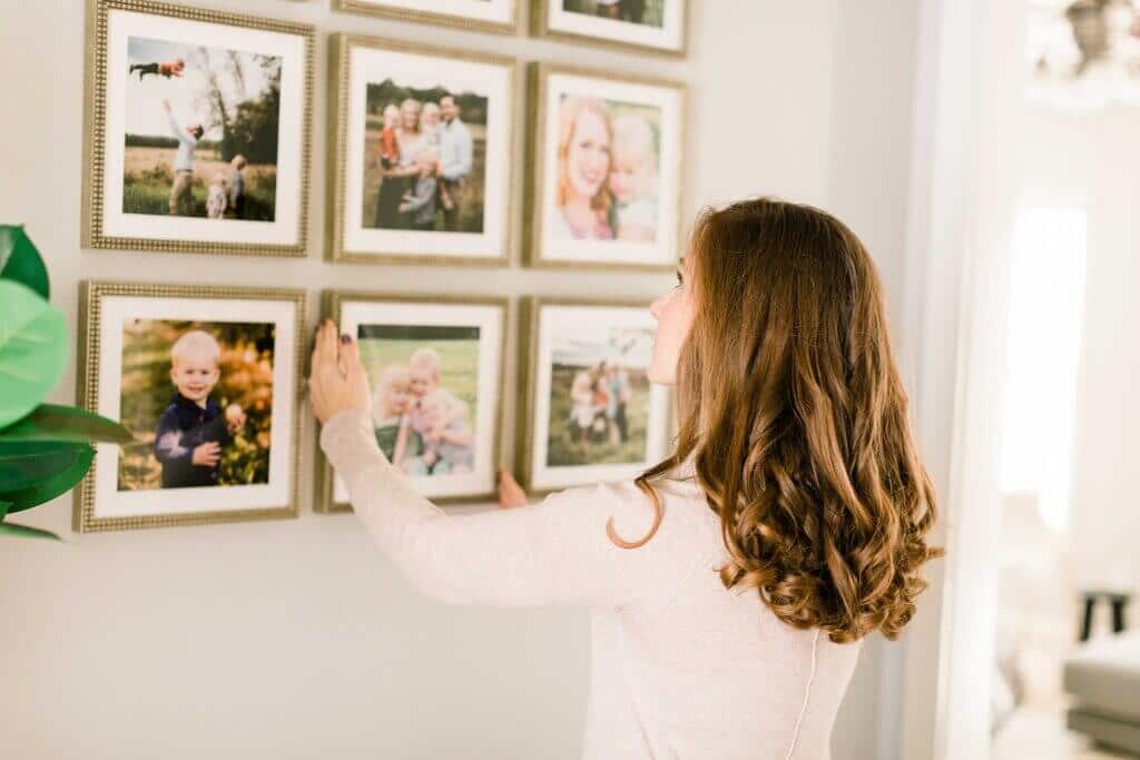 How to Arrange Art for a Flawless Wall Display