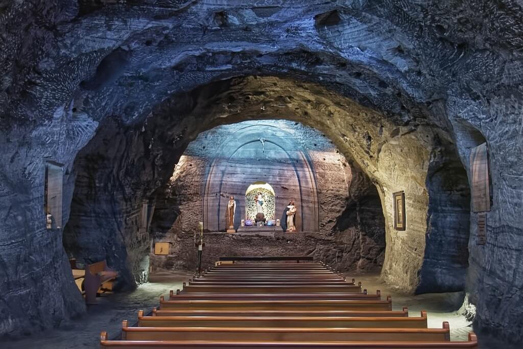 Unique Churches Around the World Salt Cathedral of Zipaquira (Cundinamarca, Colombia)