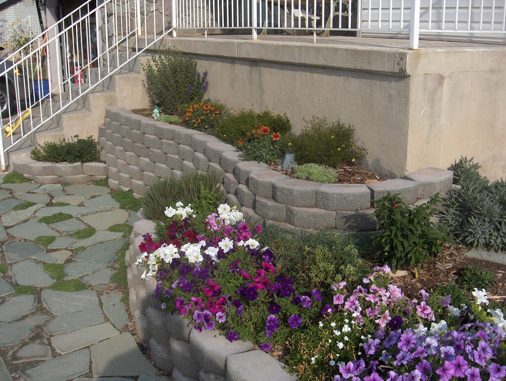 Retaining Walls for Flower Beds