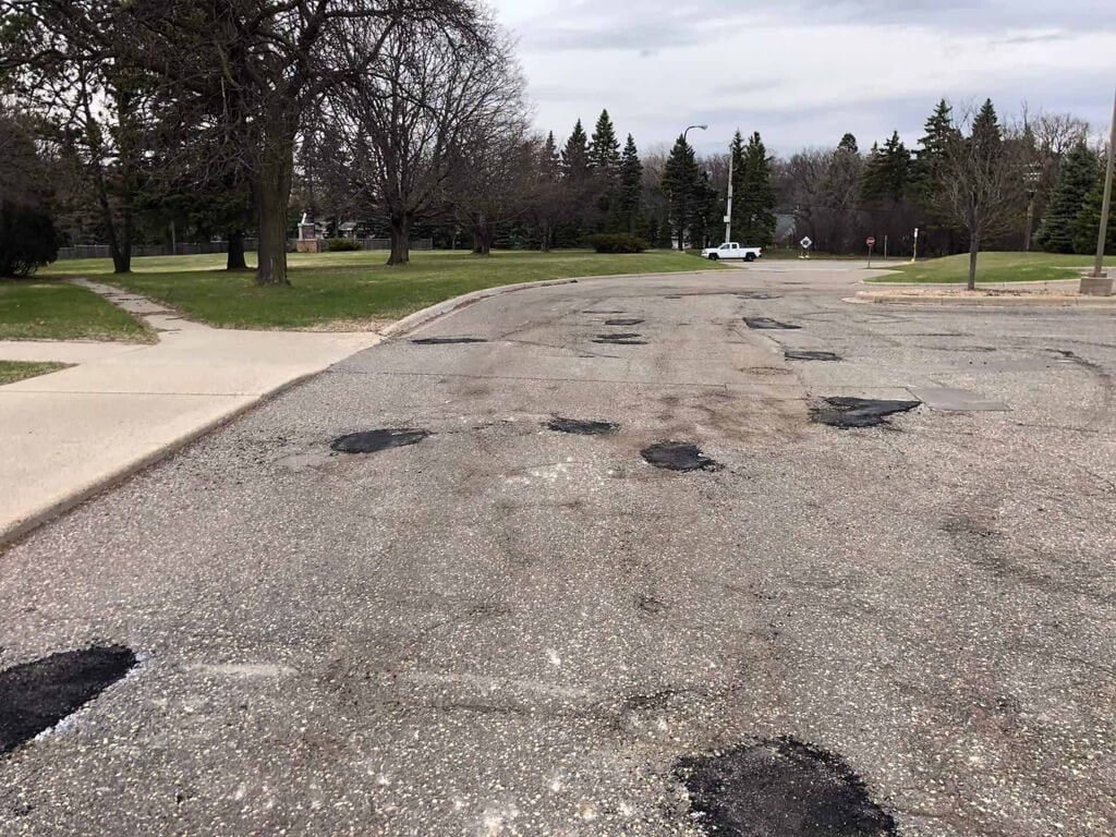 parking lot pothole repairs