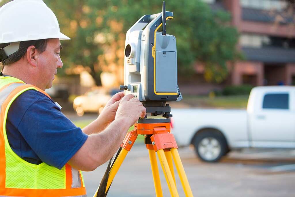 Land Surveyors in Civil Engineering
