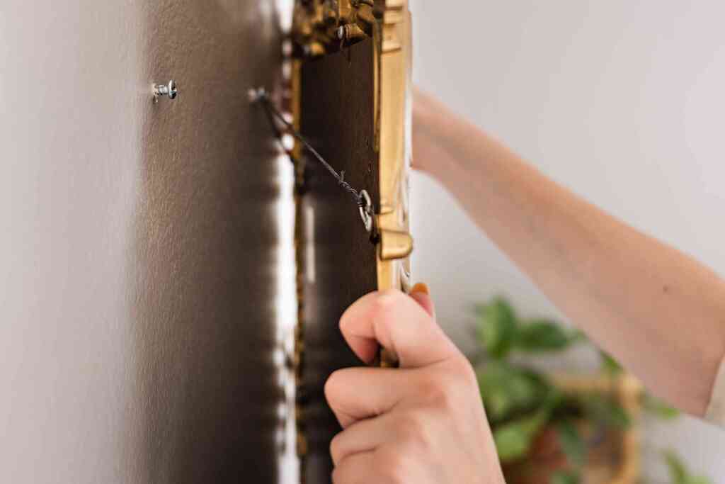 How To Hang A Large Or Heavy Picture Best And Easiest Ways 