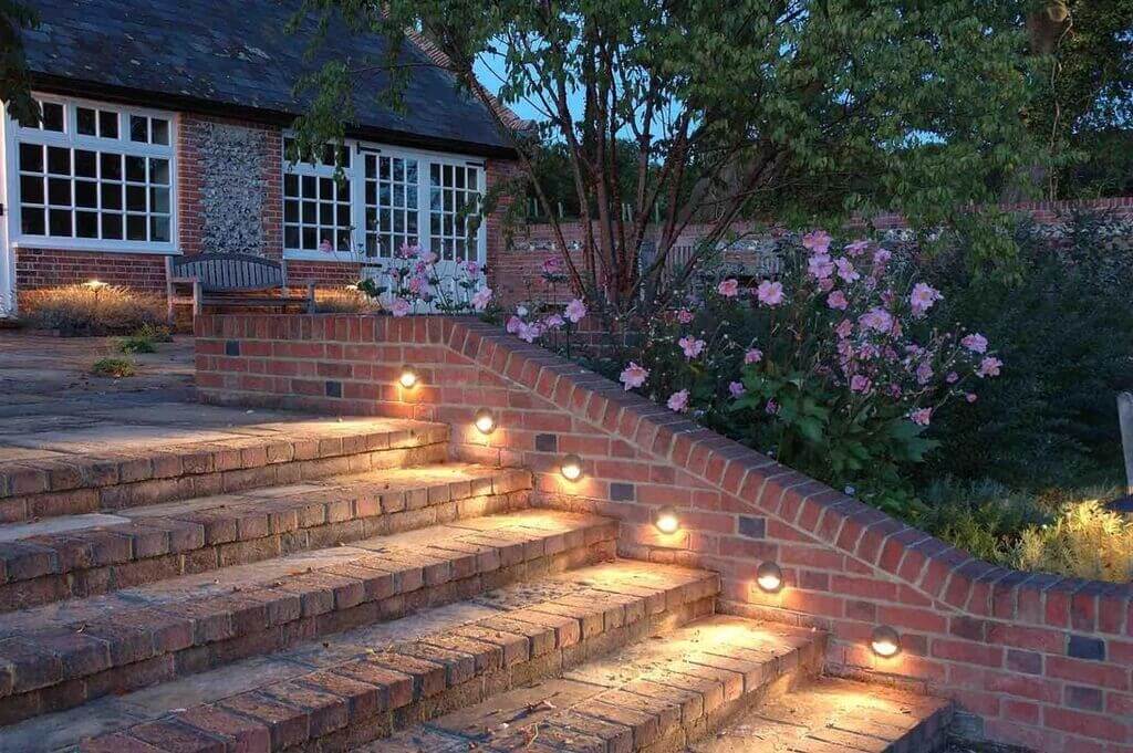 Do’s and Don’ts for Landscape Lighting