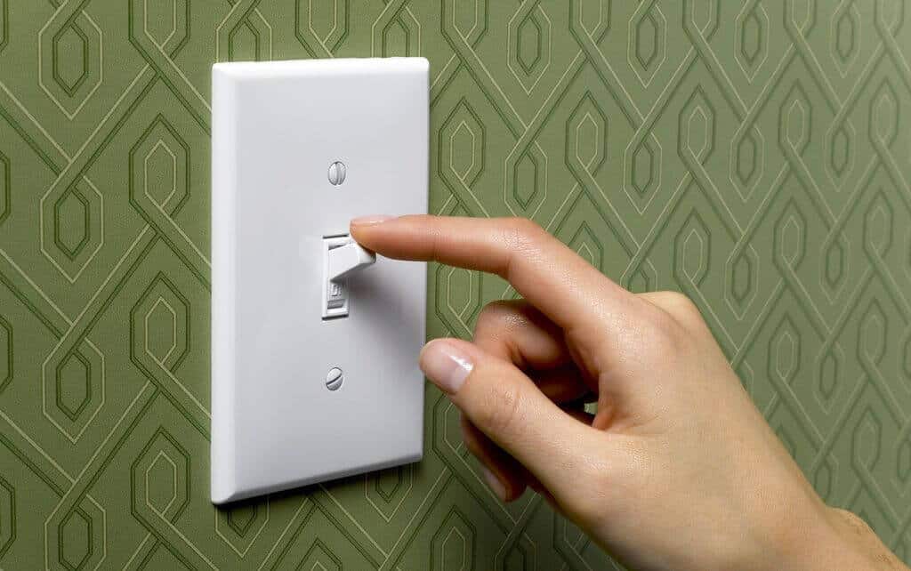 Turn Off Unused Lights in Home During the Energy Crisis