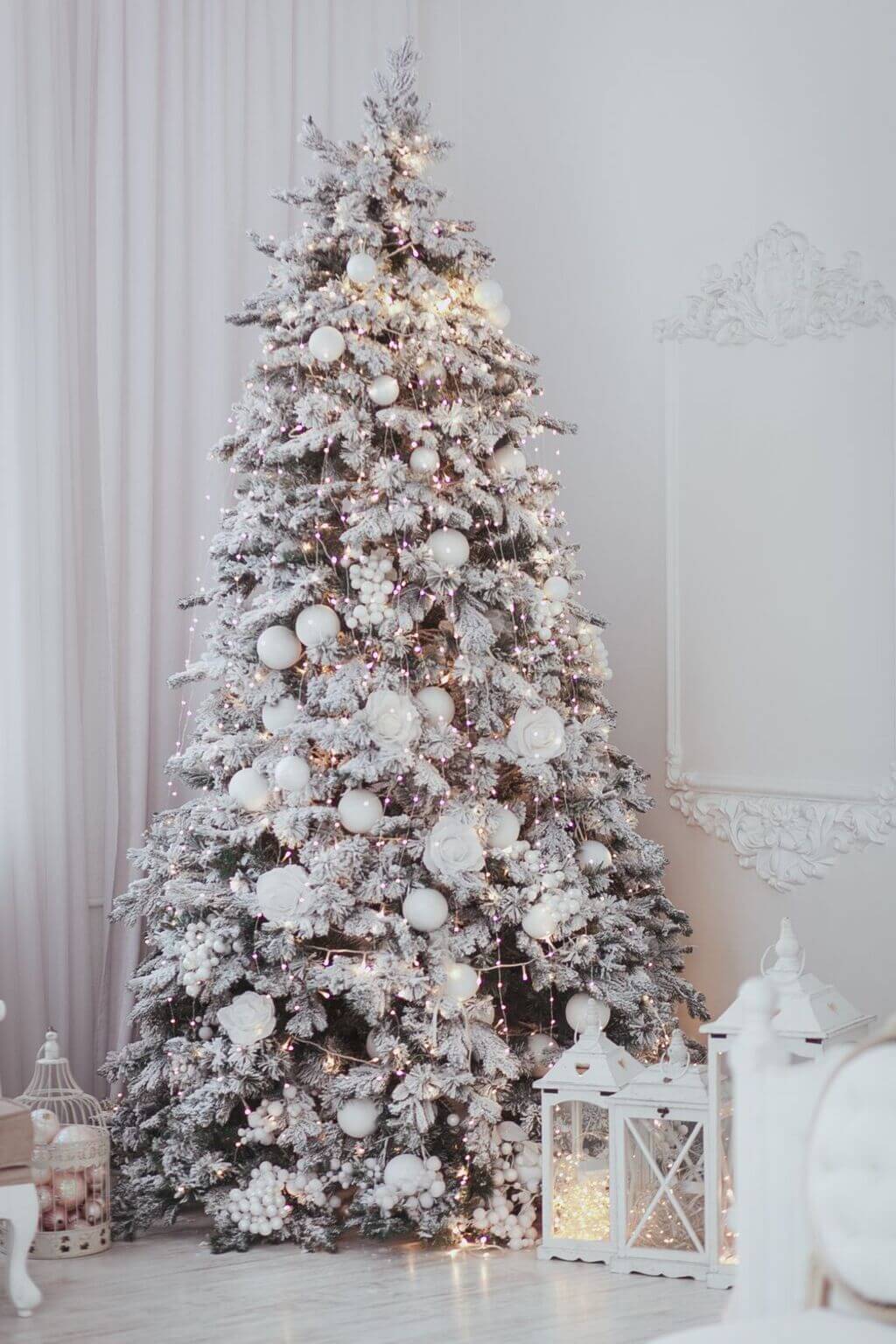 30+ Best White Christmas Tree Ideas for a Stunning Display