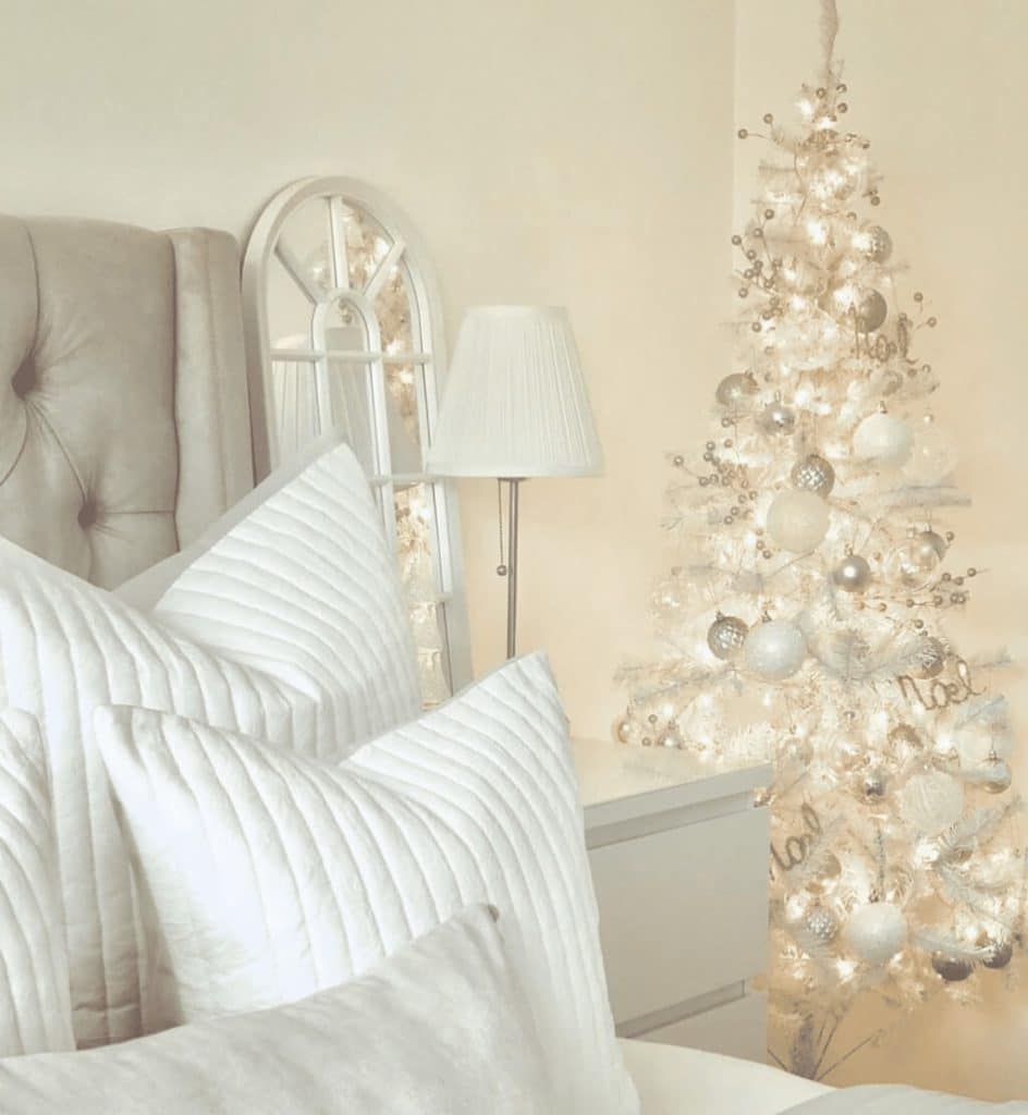 30+ Best White Christmas Tree Ideas for a Stunning Display 2024