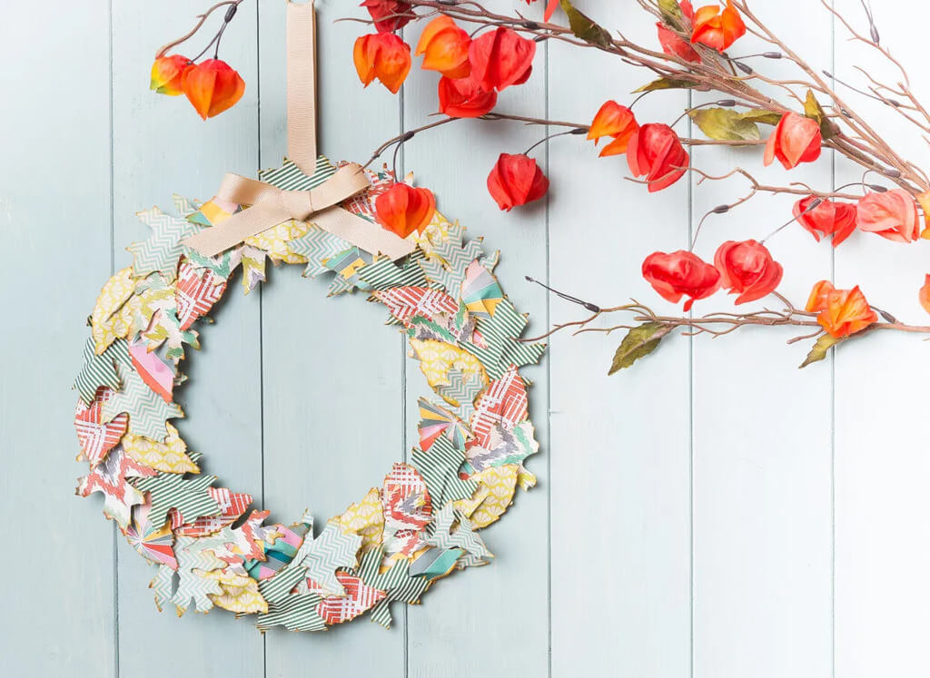 Paper Holly Leaves Wreath