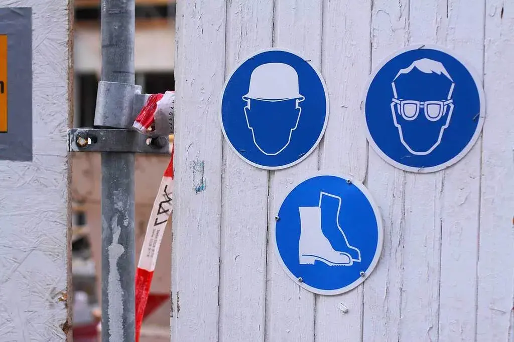 Install Warning Signs Tips for Construction Sites