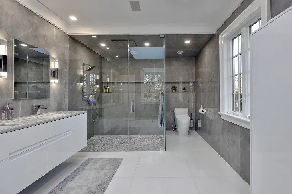 modern master bathroom designs