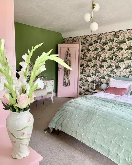 matching pink two colour combination for bedroom walls