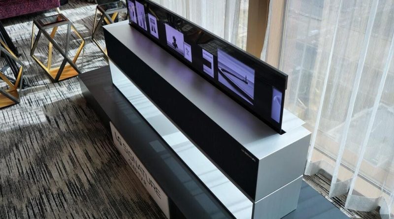 World's First Rollable TV