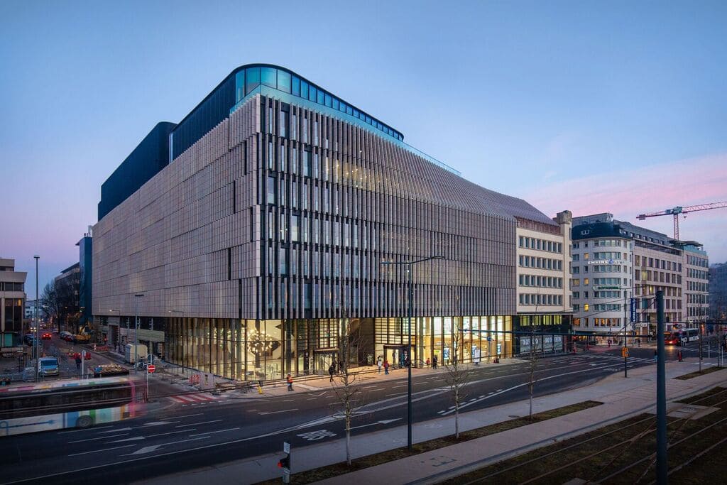 Kantor Pusat POST Luksemburg oleh Metaform