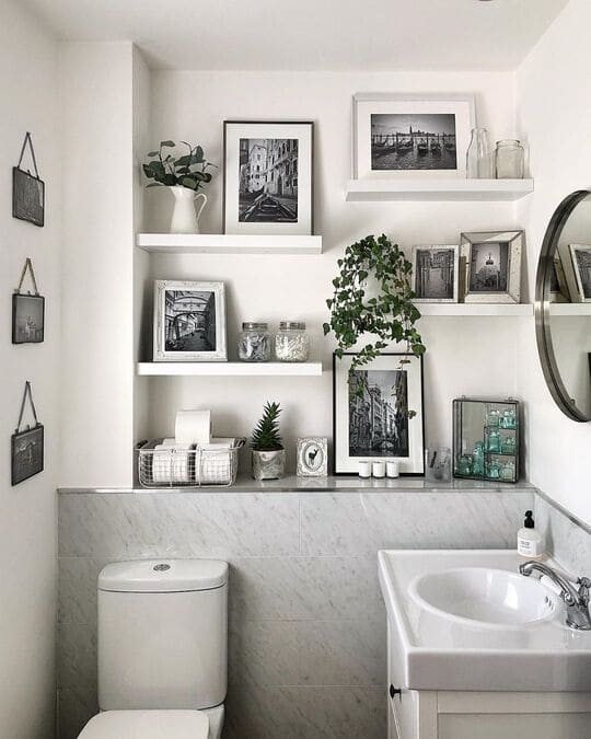 Small Bathroom Ideas with Open Shelves