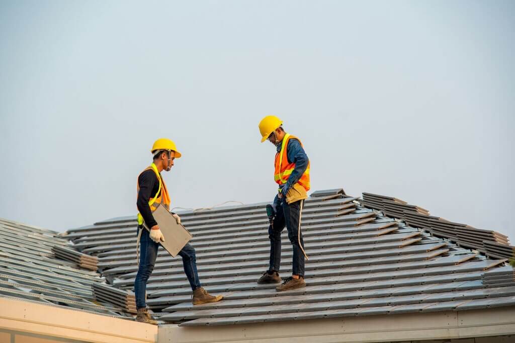 Hire a Reputable Roofing Contractor