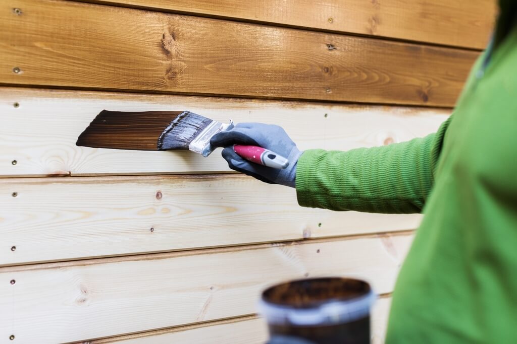 Benefits of Using Eco-Friendly Paint for Wood