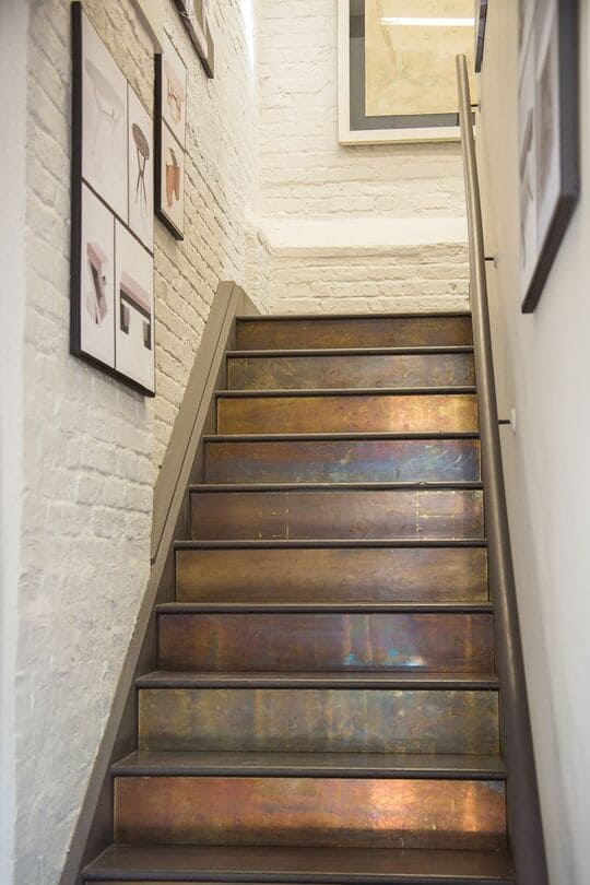  Textured Staircase Wall Ideas