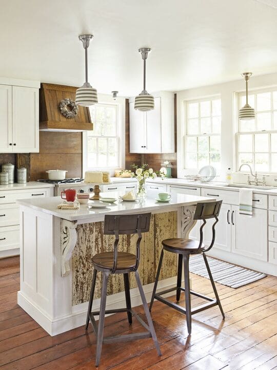 white kitchen cabinets with backsplash
