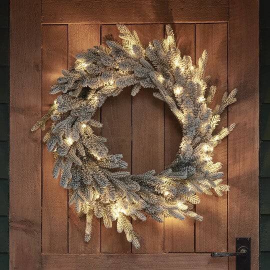 Decorate with a Snow Wreath