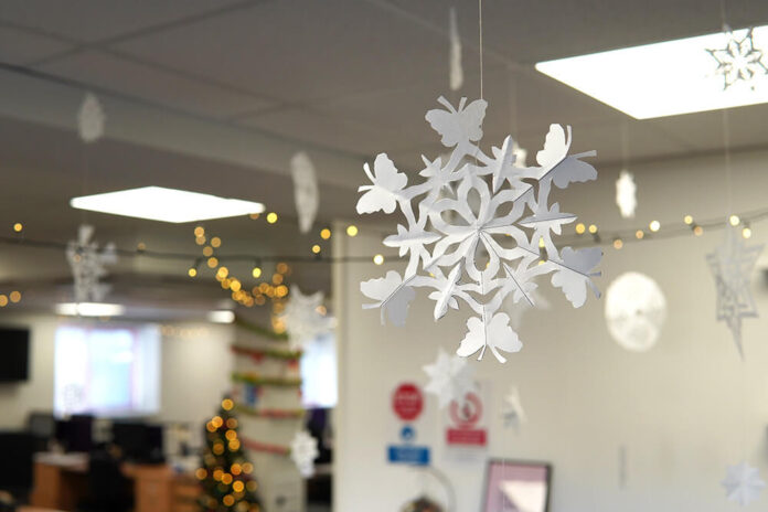 45+ Best Office Christmas Decorations Ideas: From Desk to Door