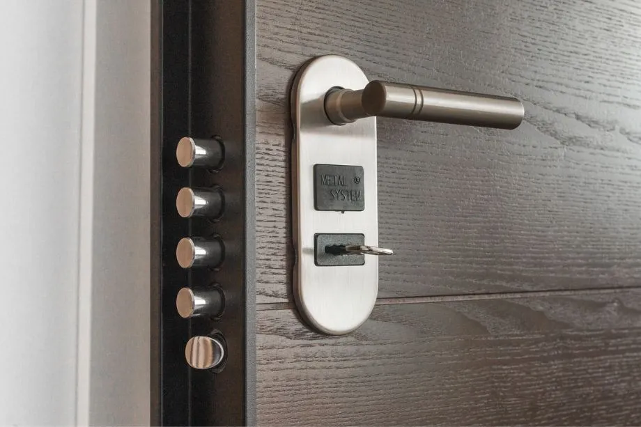metal door lock