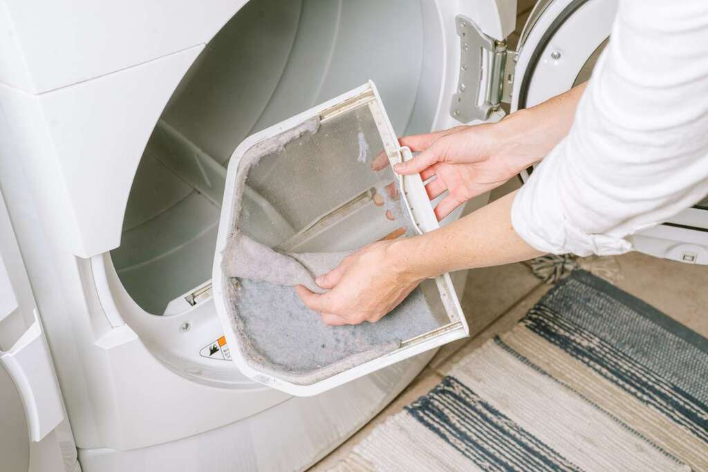 How to clean dryer vent inside