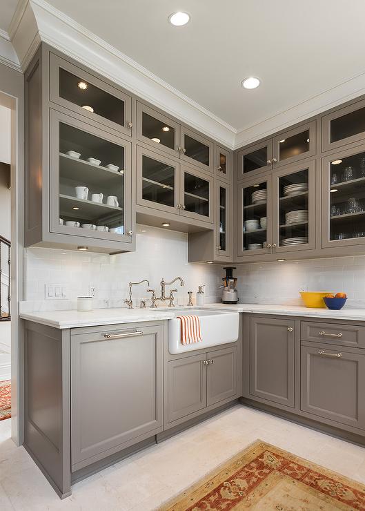 Earthy taupe kitchen cabinet
